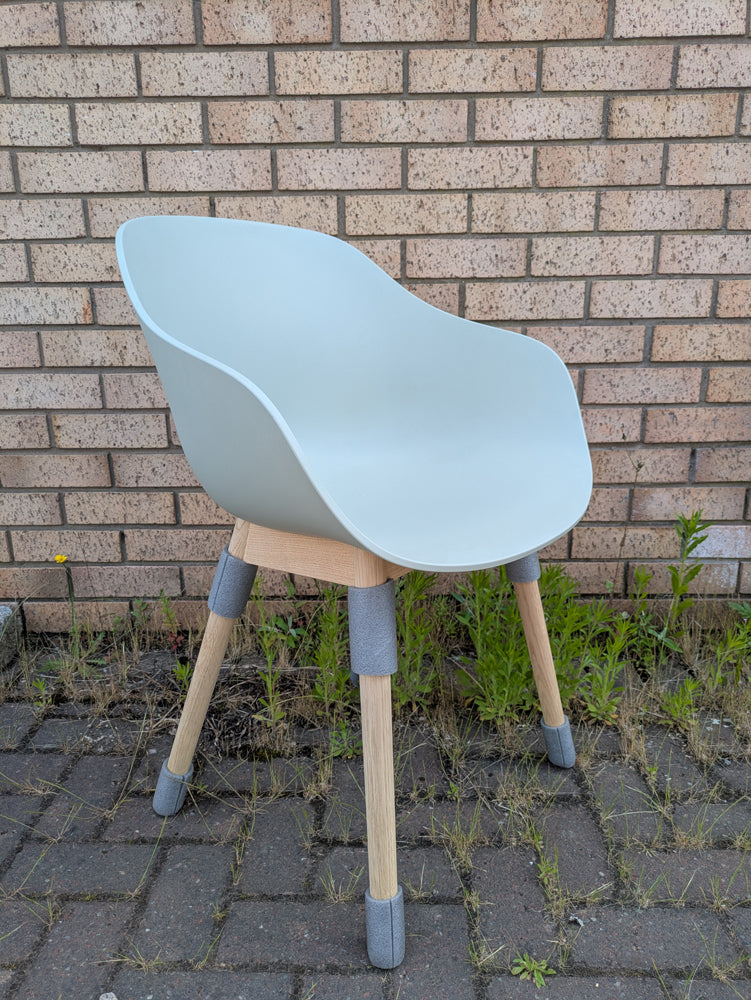 Ex-Display About A Chair AAC 212