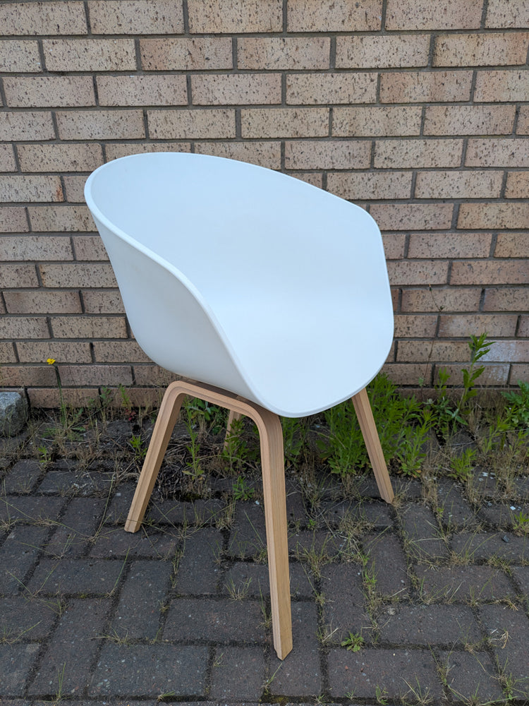 Ex-Display About A Chair AAC 22