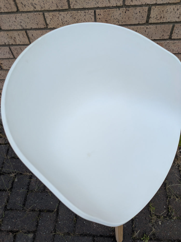 Ex-Display About A Chair AAC 22