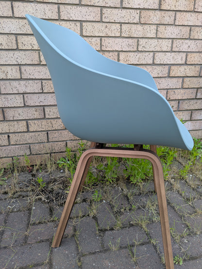 Ex-Display About A Chair AAC 222