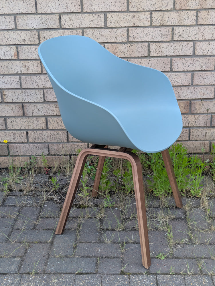 Ex-Display About A Chair AAC 222