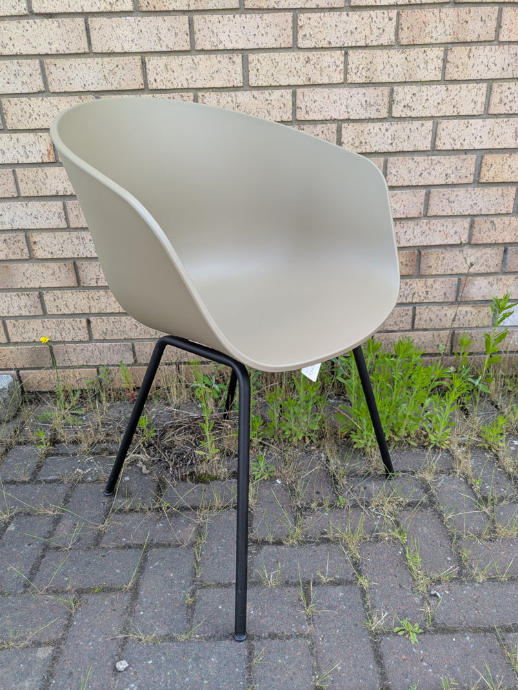 Ex-Display About A Chair AAC 26