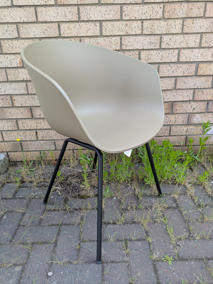 Ex-Display About A Chair AAC 26