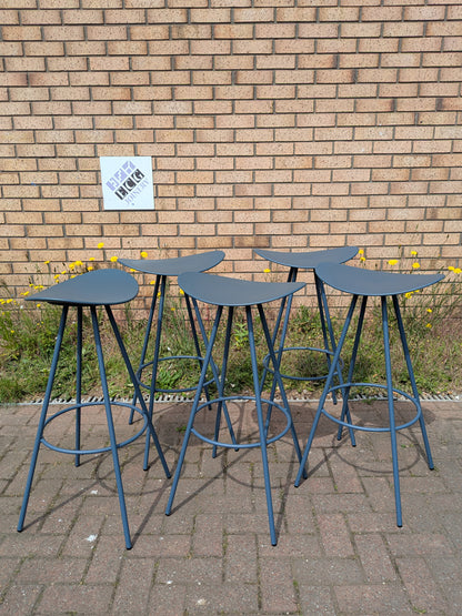 Coma Bar Stool