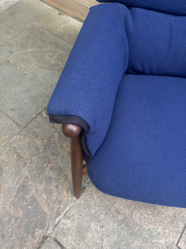 Ex-Display EO15 Embrace Lounge Chair