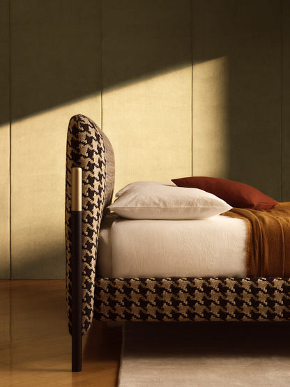 Flag Solid Wood Bed | Bolzan Letti | Catalog Interiors 