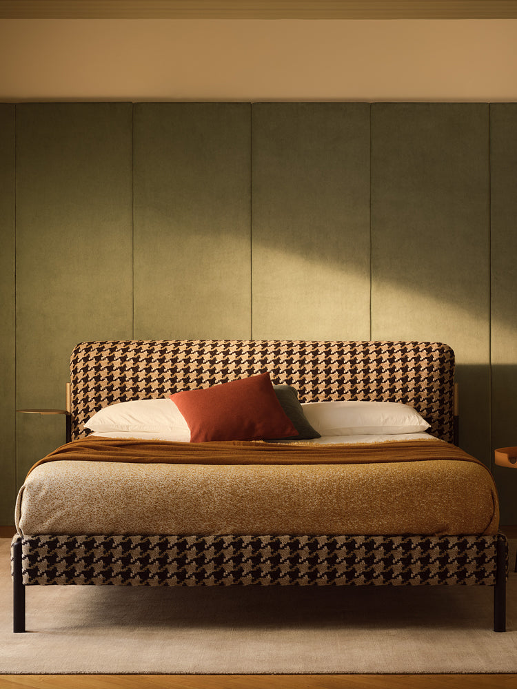 Flag Solid Wood Bed | Bolzan Letti | Catalog Interiors 