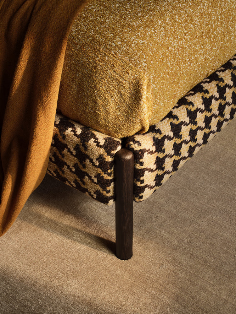 Flag Solid Wood Bed | Bolzan Letti | Catalog Interiors 