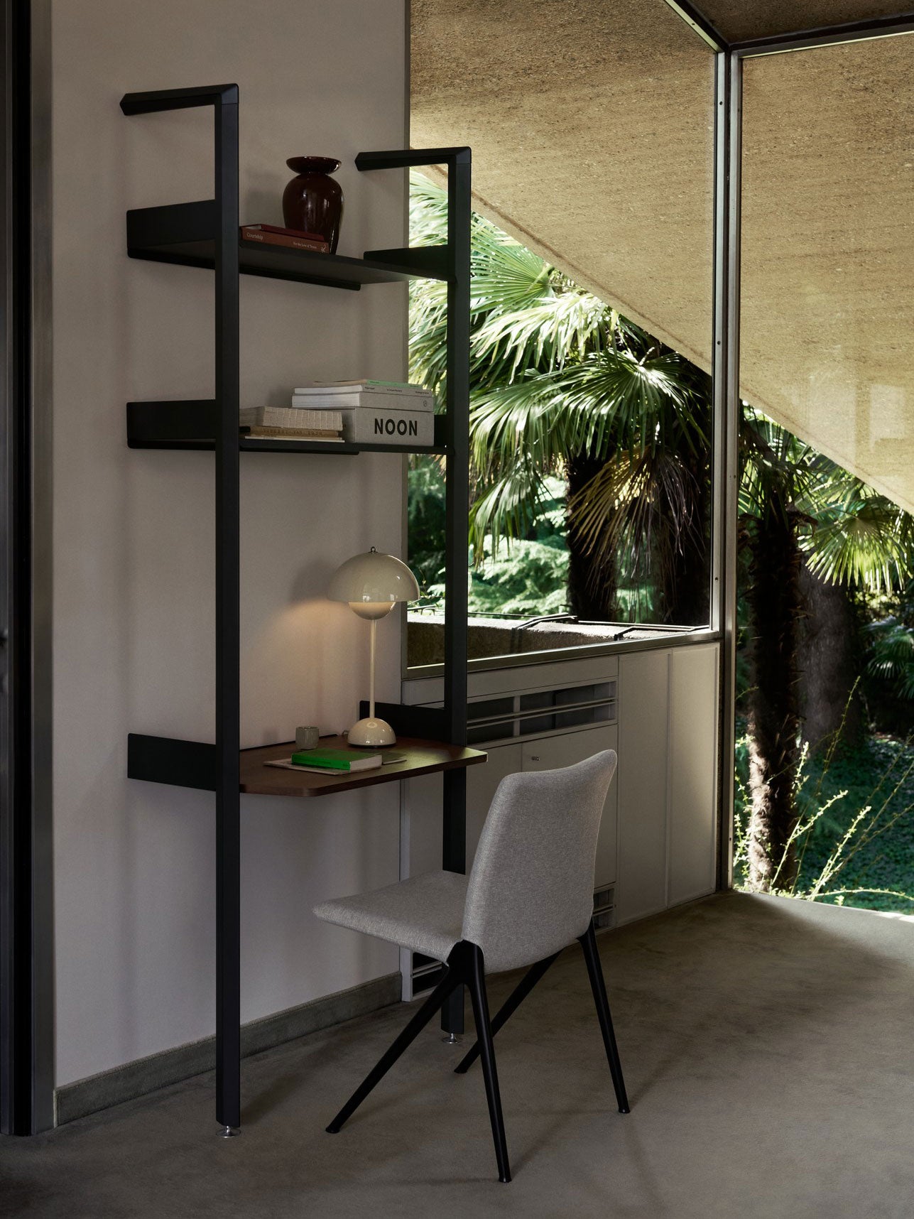 Flowerpot Table Lamp VP3