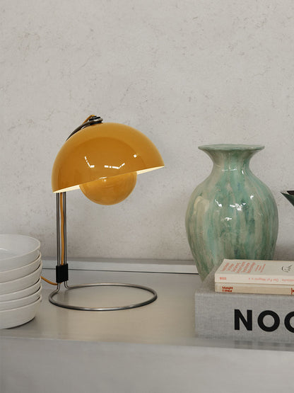 Flowerpot Table Lamp VP4 | And Tradition | Catalog Interiors UK