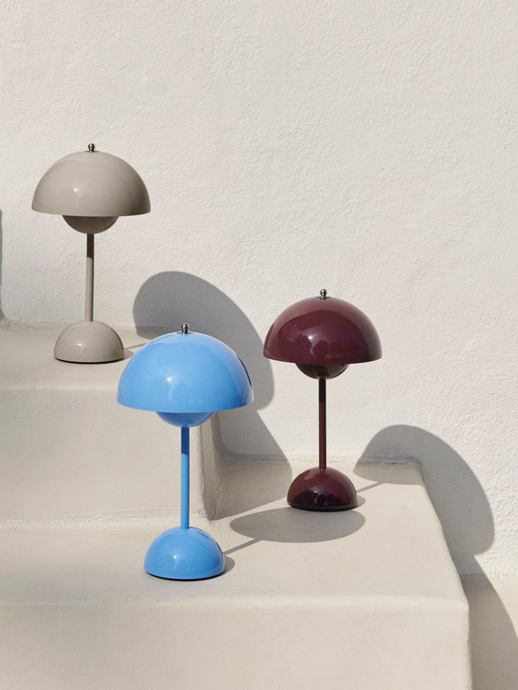 Flowerpot Portable Lamp VP9 | &Tradition | Catalog Interiors 