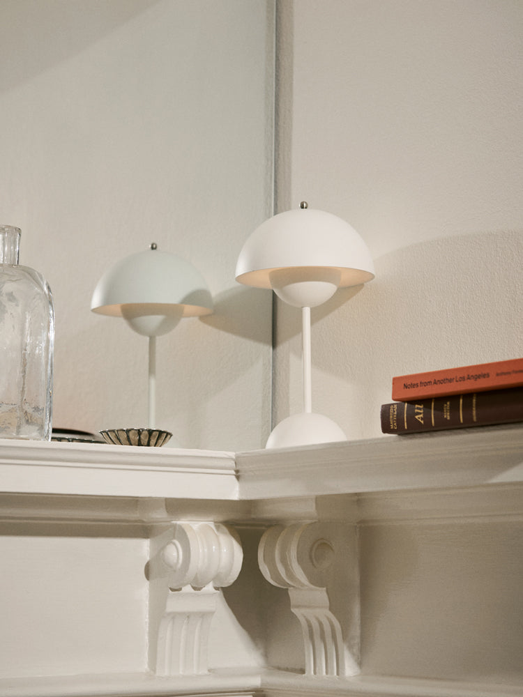 Flowerpot Portable Lamp VP9 | &Tradition | Catalog Interiors 