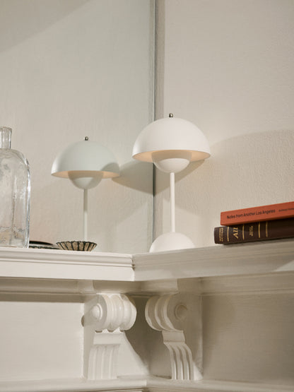 Flowerpot Portable Lamp VP9 | &Tradition | Catalog Interiors 