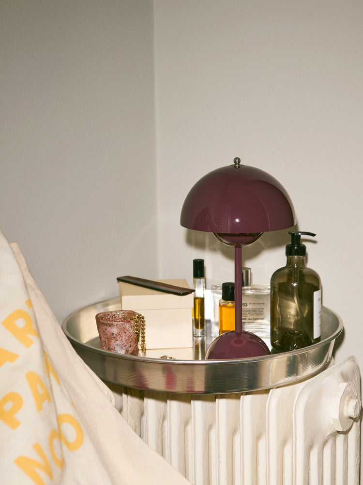Flowerpot Portable Lamp VP9 | &Tradition | Catalog Interiors 