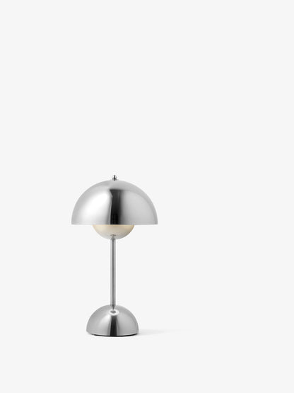 Flowerpot Portable Lamp VP9 | &Tradition | Catalog Interiors 