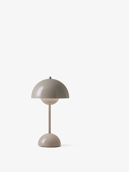 Flowerpot Portable Lamp VP9 | &Tradition | Catalog Interiors 