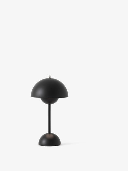 Flowerpot Portable Lamp VP9 | &Tradition | Catalog Interiors 