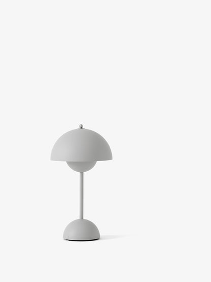Flowerpot Portable Lamp VP9 | &Tradition | Catalog Interiors 
