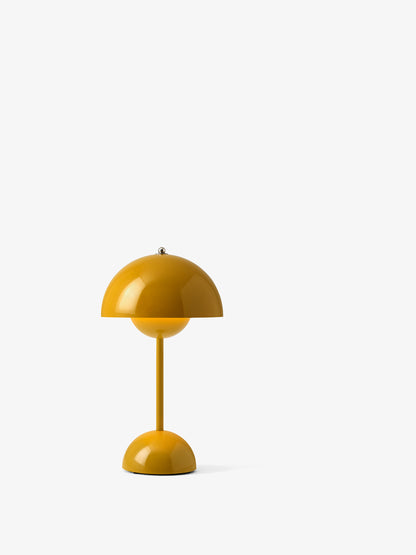 Flowerpot Portable Lamp VP9 | &Tradition | Catalog Interiors 