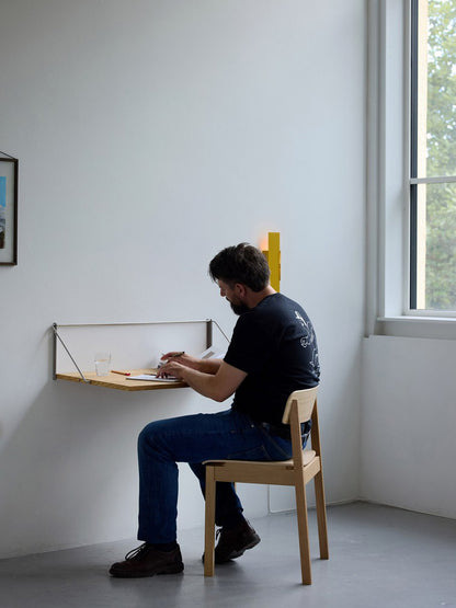 Fold-out Desk | Moebe | Catalog Interiors 