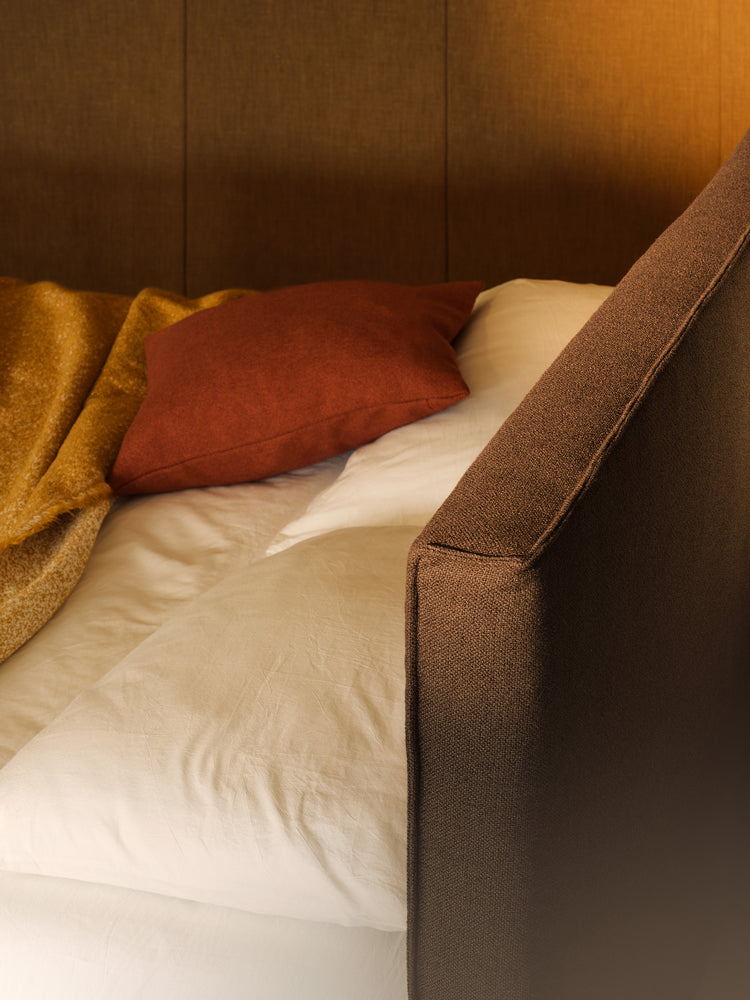 Metropolitan Bed | Bolzan Letti | Catalog Interiors 
