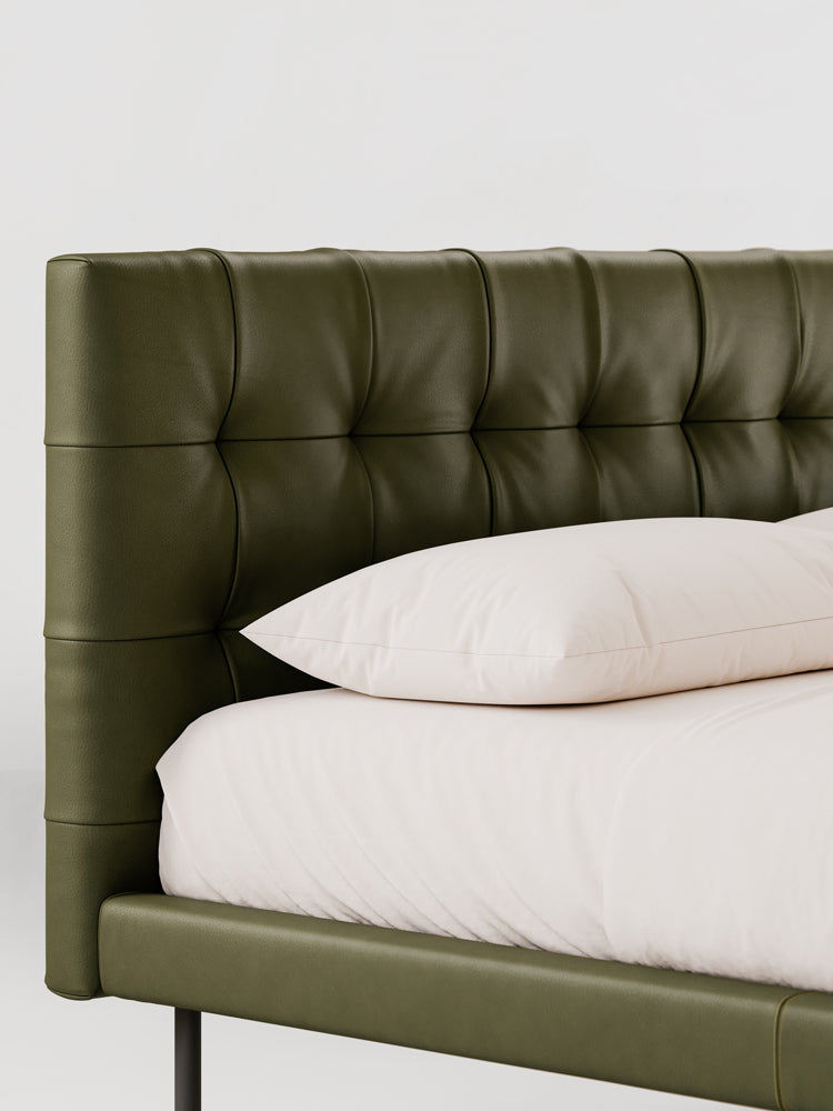 Metropolitan Deluxe Bed | Bolzan Letti | Catalog Interiors 