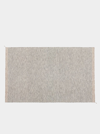 Ply Rug / Recycled Polyester | Muuto | Catalog Interiors 