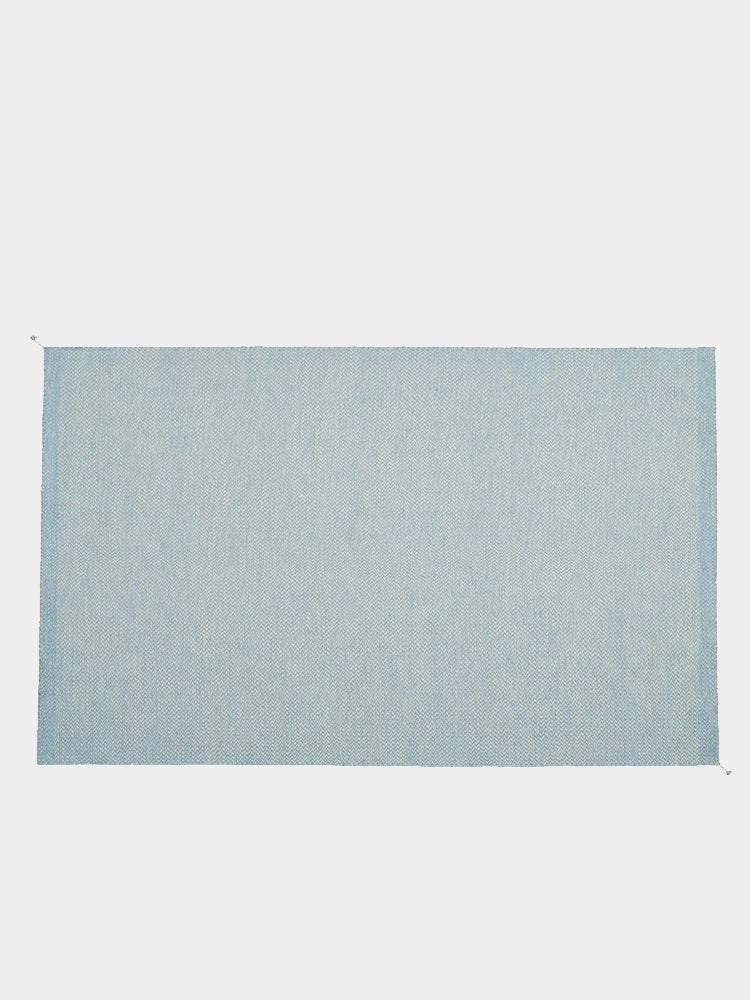 Ply Rug / Recycled Polyester | Muuto | Catalog Interiors 