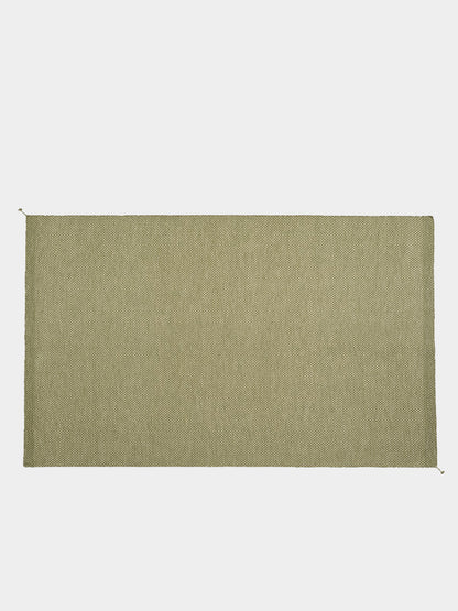 Ply Rug / Recycled Polyester | Muuto | Catalog Interiors 