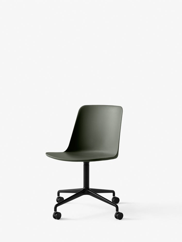 Rely Chair HW21 | & Tradition | Catalog Interiors 