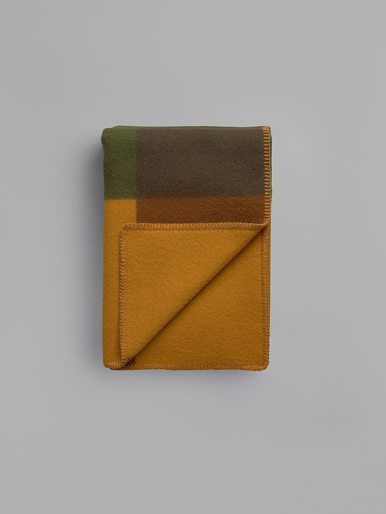 Syndin Throw | Roros Tweed | Catalog Interiors UK