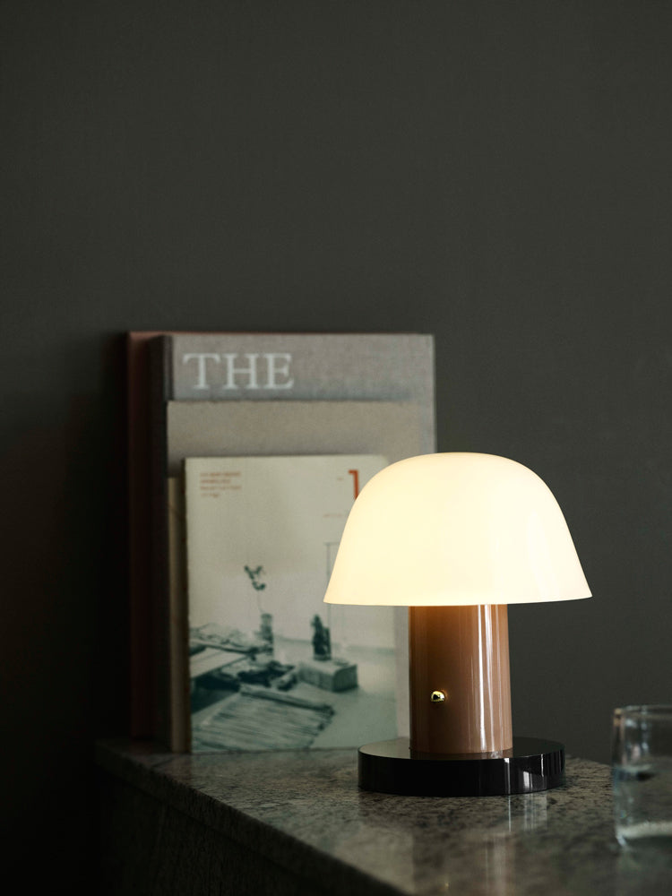 Setago Portable Lamp JH27 | &Tradition | Catalog Interiors