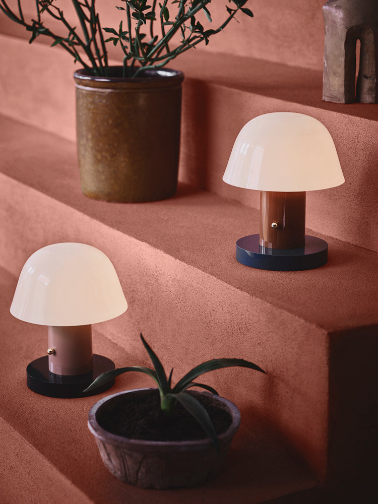 Setago Portable Lamp JH27 | &Tradition | Catalog Interiors