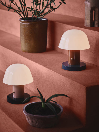 Setago Portable Lamp JH27 | &Tradition | Catalog Interiors