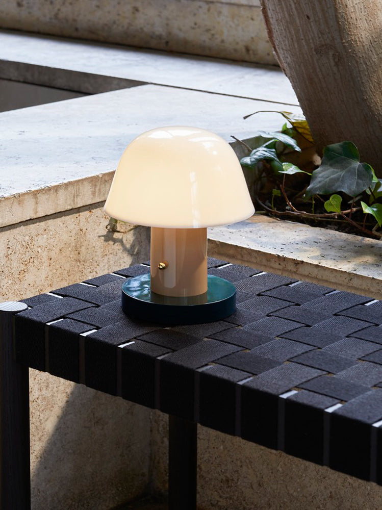 Setago Portable Lamp JH27 | &Tradition | Catalog Interiors