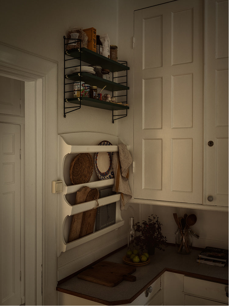 String Pocket | Catalog Interiors 