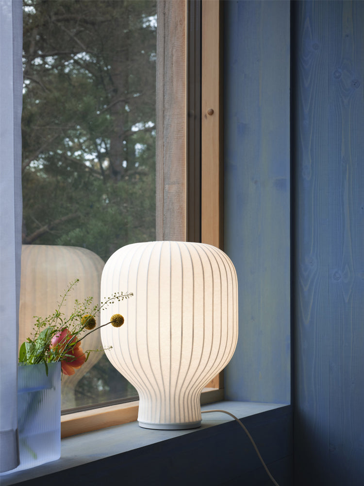 Strand Table Lamp | Muuto | Catalog Interiors