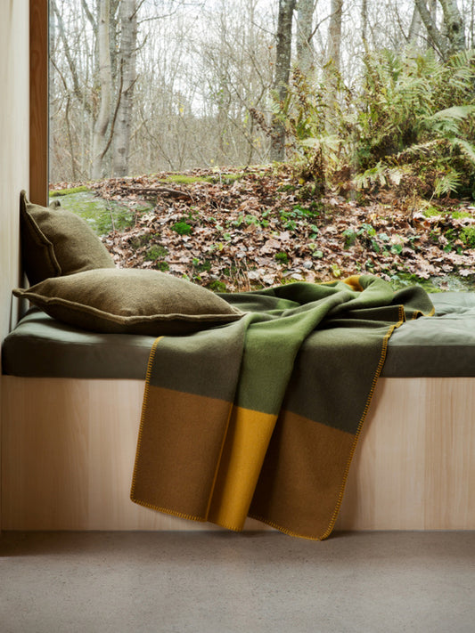 Syndin Throw | Roros Tweed | Catalog Interiors 