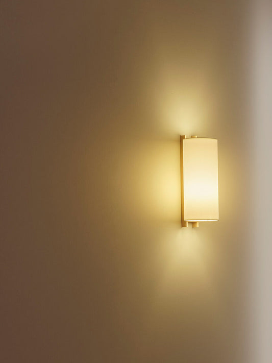 TMM Largo Wall Lamp | Santa & Cole | Catalog Interiors 